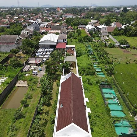 Villa Rumah Putih Jogja Yogyakarta Extérieur photo