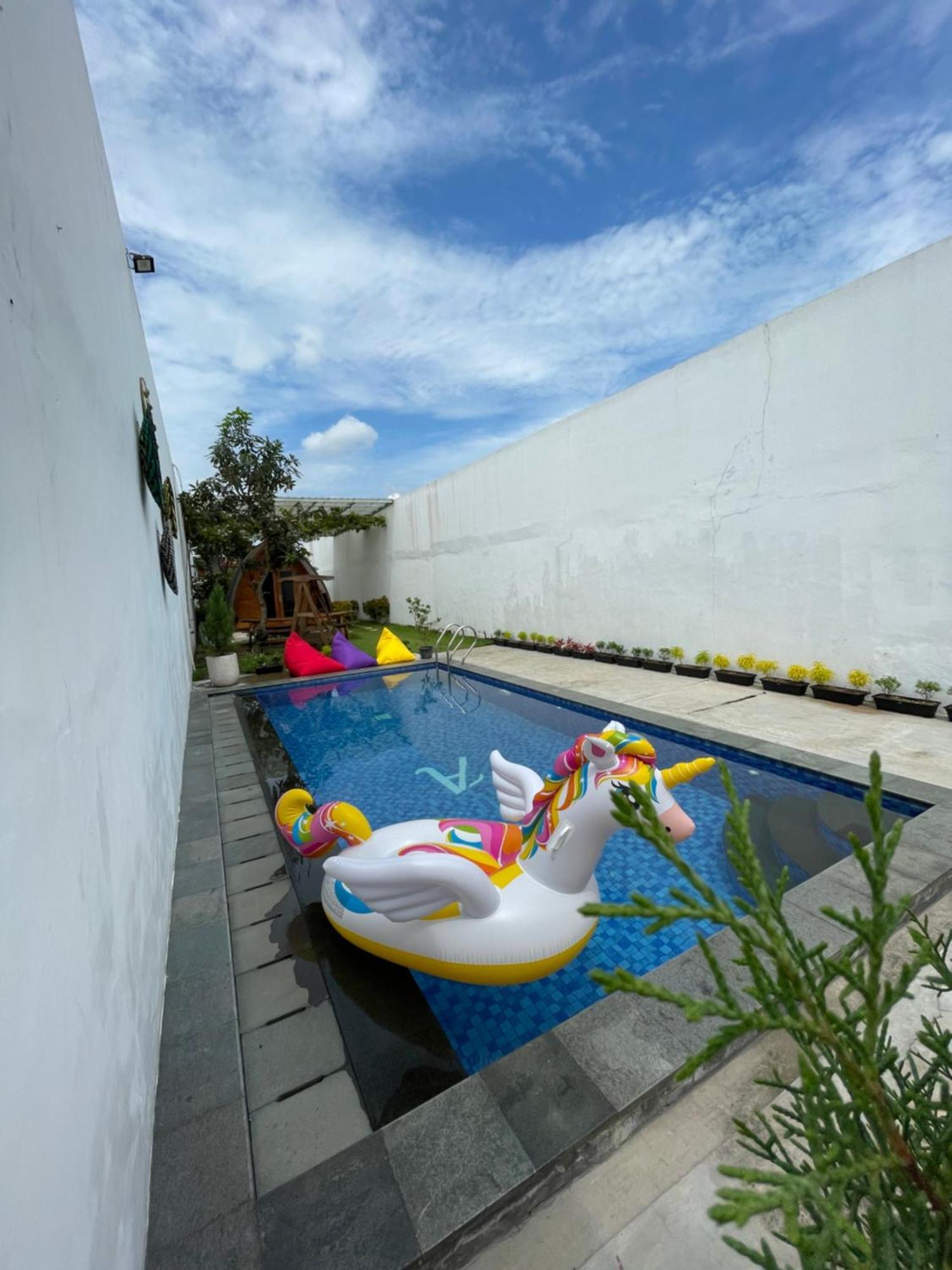 Villa Rumah Putih Jogja Yogyakarta Extérieur photo