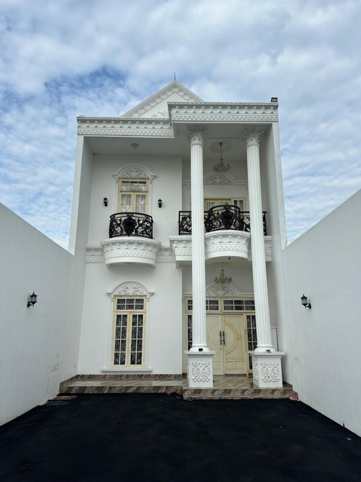 Villa Rumah Putih Jogja Yogyakarta Extérieur photo